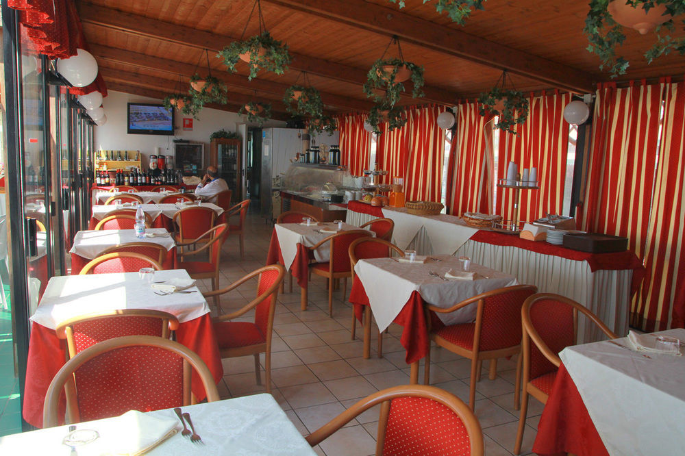 Hotel Sul Mare Al Gabbiano سكولييتي المظهر الخارجي الصورة