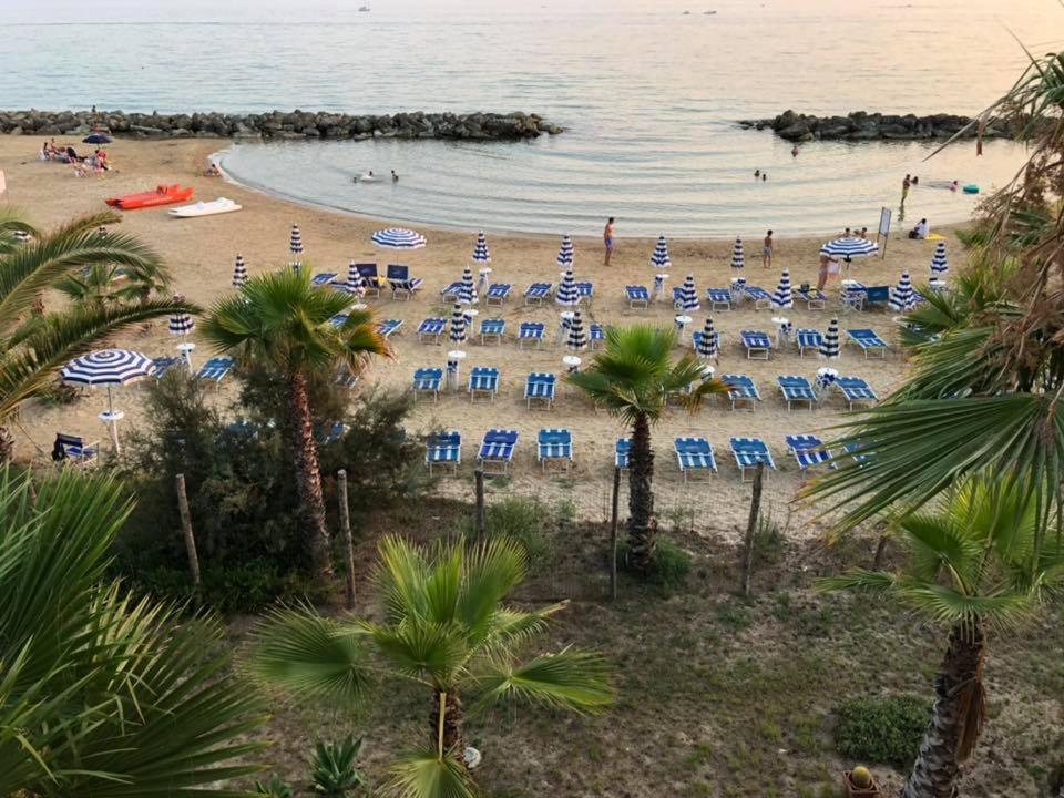 Hotel Sul Mare Al Gabbiano سكولييتي المظهر الخارجي الصورة
